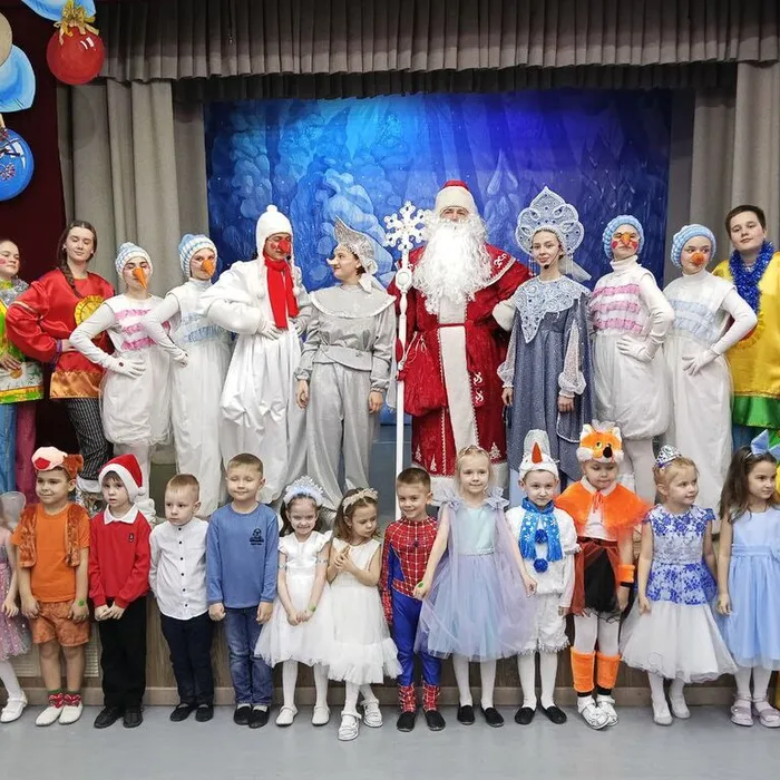 Новогодняя театрализованная игровая программа