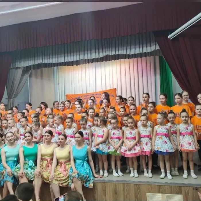 концерт "Фантазии" к 8 Марта - Поздравление женщин управления образования Кавказского района