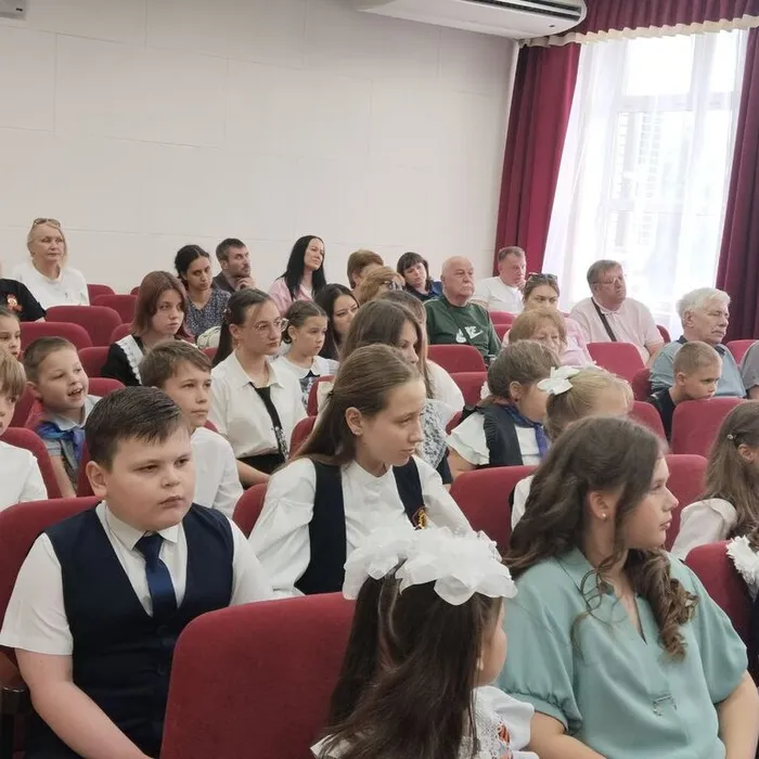 награждение победителей муниципальных этапов краевых творческих конкурсов «И помнит мир спасённый» и «Мы - правнуки Победы!»