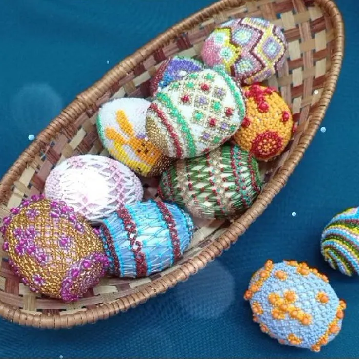 "Бисероплетение" и "Волшебные краски" поздравляют с праздником Пасхи